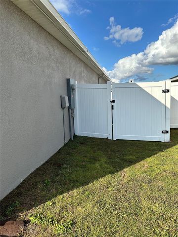 544 GADSDEN LANE, Polk City, FL 33868