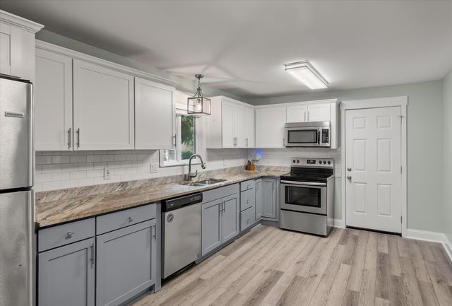 108 Lancer Drive, Summerville, SC 29485