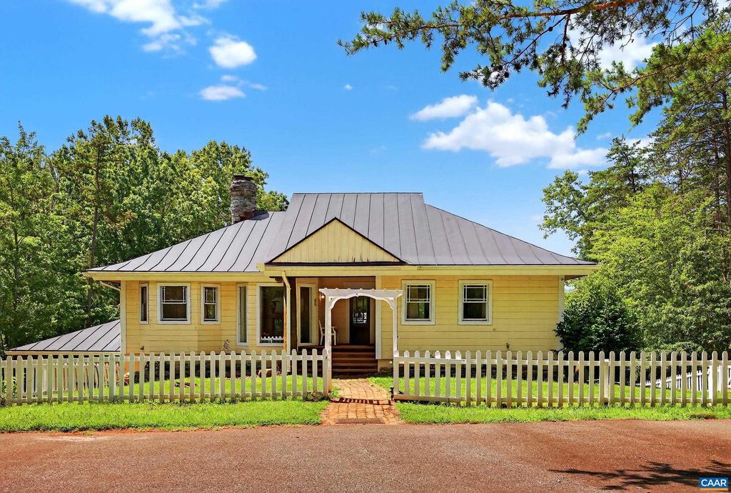 3005 LONESOME MOUNTAIN RD, Charlottesville, VA 22911