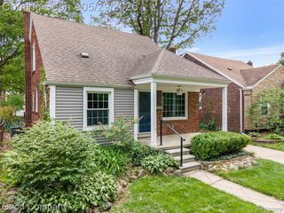 525 Helene Avenue, Royal Oak, MI 48067