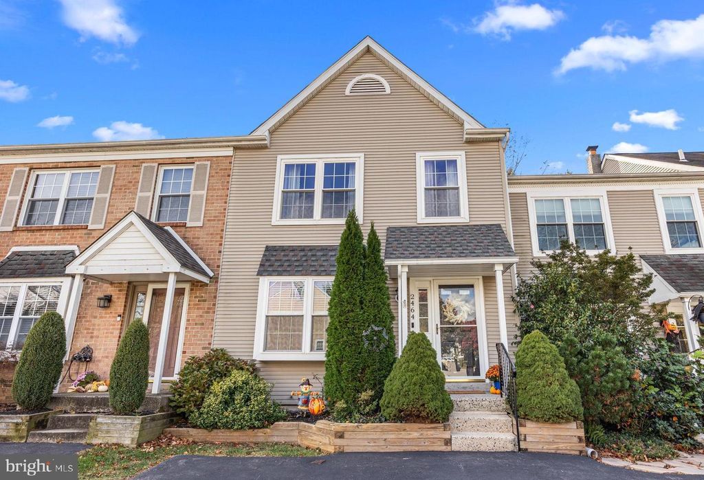 2464 HILLENDALE, Eagleville, PA 19403