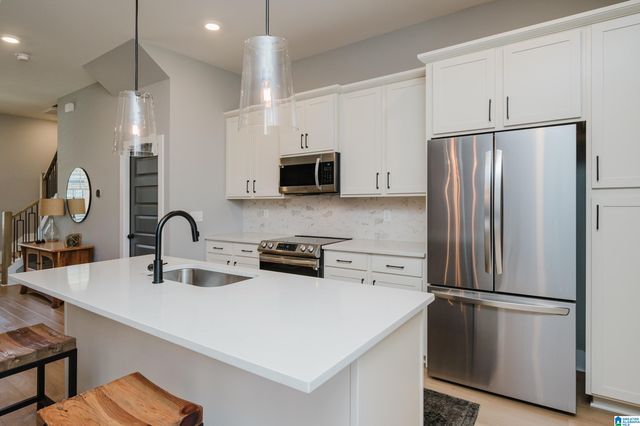 4630 EVERLEE PARKWAY, Hoover, AL 35244