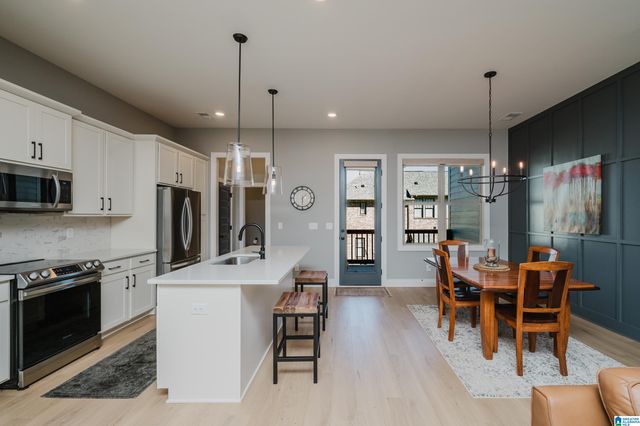 4630 EVERLEE PARKWAY, Hoover, AL 35244