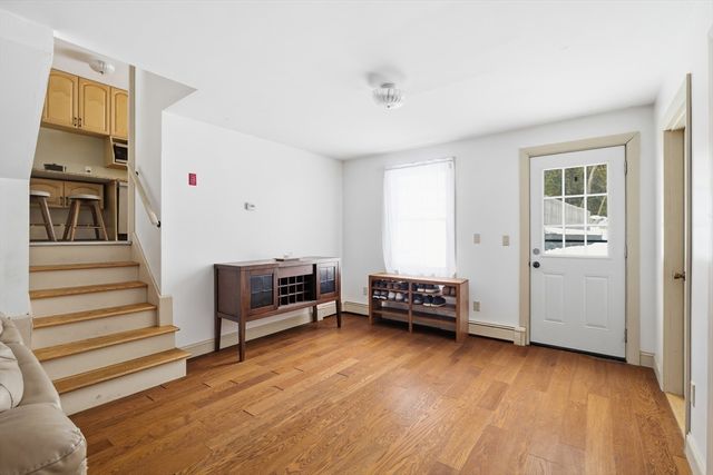 79 High St, Uxbridge, MA 01569