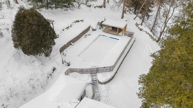 79 High St, Uxbridge, MA 01569