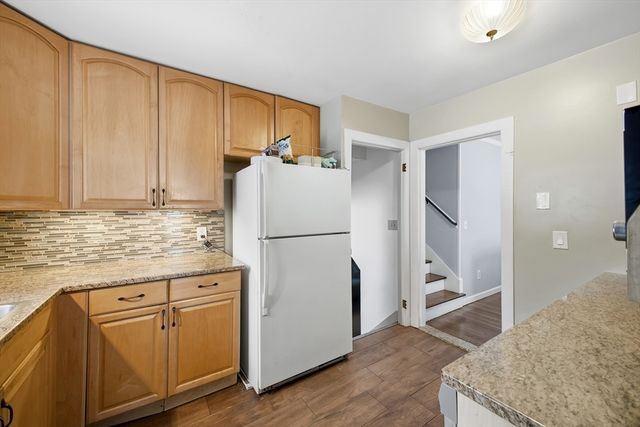 79 High St, Uxbridge, MA 01569