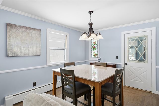 79 High St, Uxbridge, MA 01569