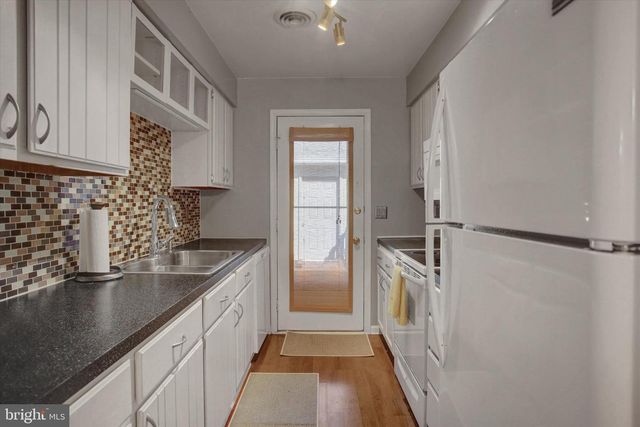 483 DELANCEY COURT, Mechanicsburg, PA 17055