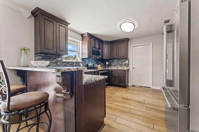 45447 Gold Place Rd, St Amant, LA 70774