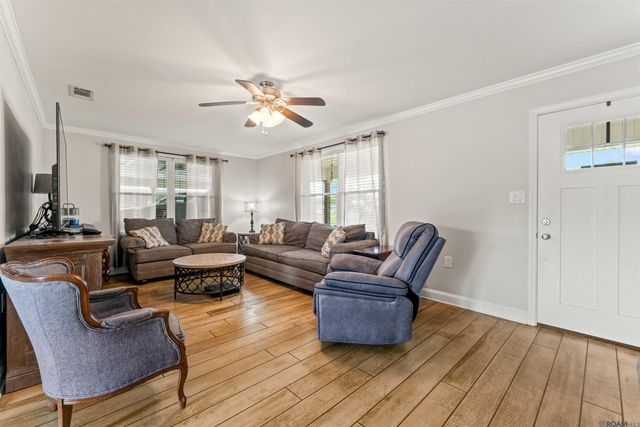 45447 Gold Place Rd, St Amant, LA 70774