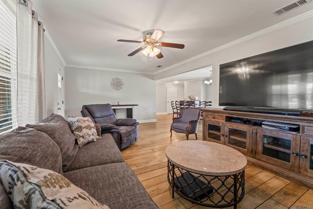 45447 Gold Place Rd, St Amant, LA 70774