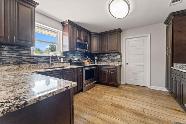 45447 Gold Place Rd, St Amant, LA 70774
