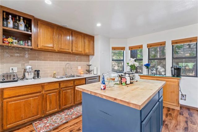 27528 Ashwood Lane, Lake Arrowhead, CA 92352
