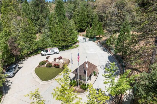 27528 Ashwood Lane, Lake Arrowhead, CA 92352