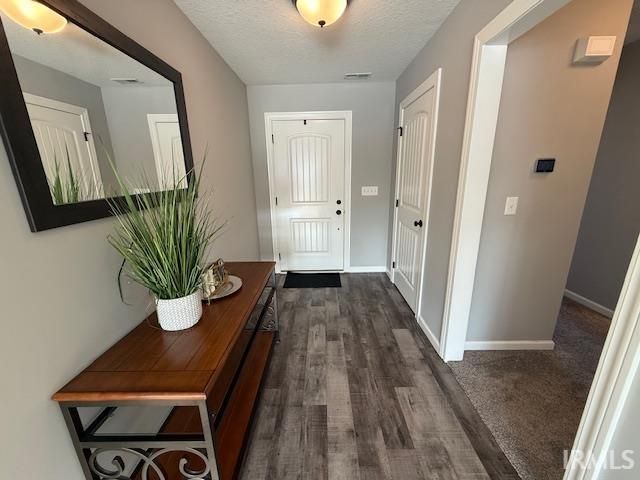 13155 Fringe Tree Trail, Fort Wayne, IN 46814