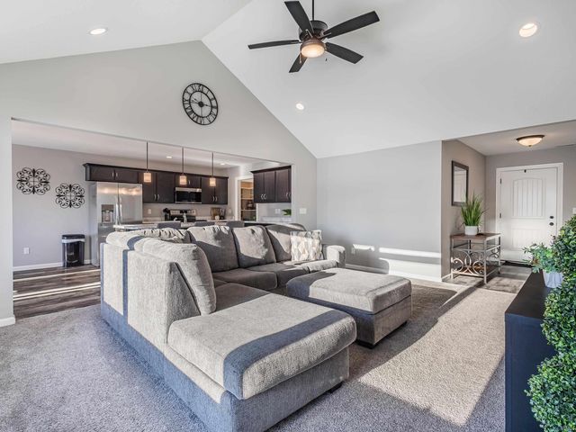 13155 Fringe Tree Trail, Fort Wayne, IN 46814