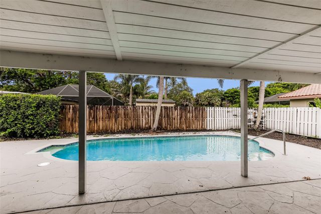 880 NW 48th Ave, Coconut Creek, FL 33063