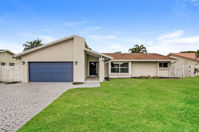 880 NW 48th Ave, Coconut Creek, FL 33063