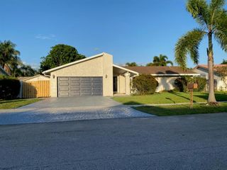 880 NW 48th Ave, Coconut Creek, FL 33063