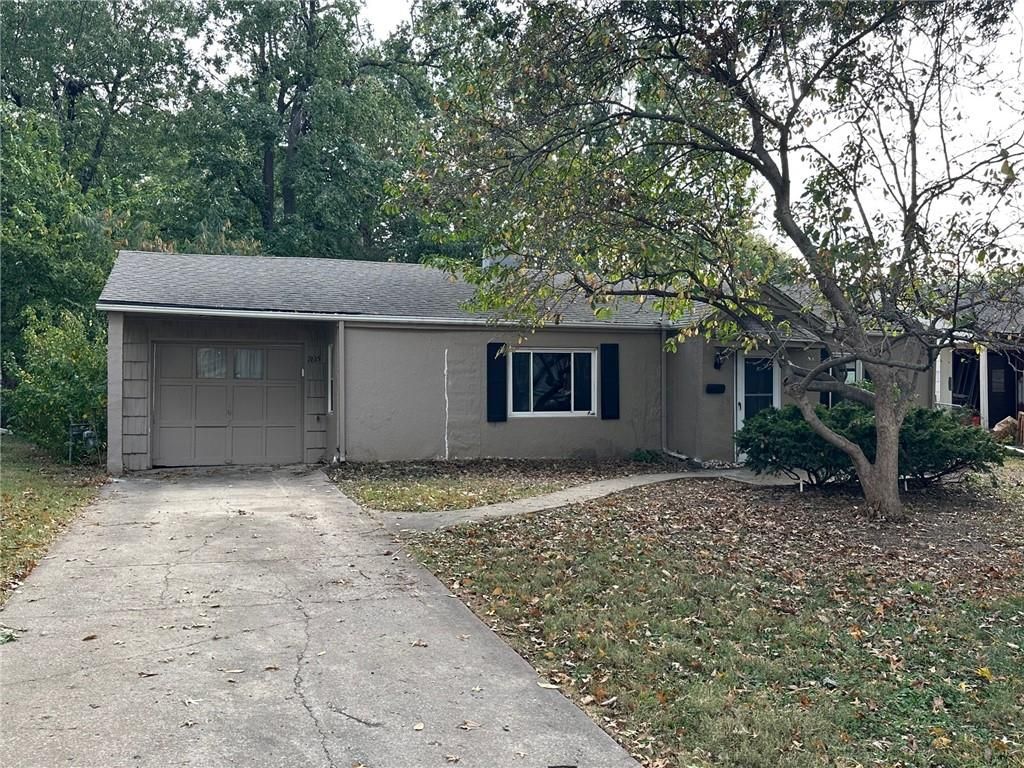 7615 Terrace Street, Kansas City, MO 64114