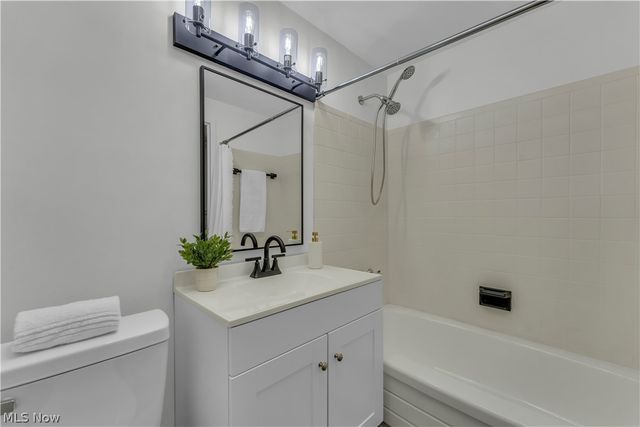 12520 Edgewater Drive 1005, Lakewood, OH 44107