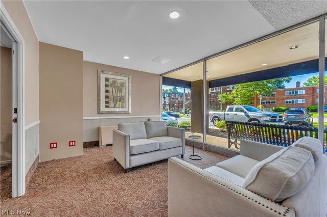 12520 Edgewater Drive 1005, Lakewood, OH 44107