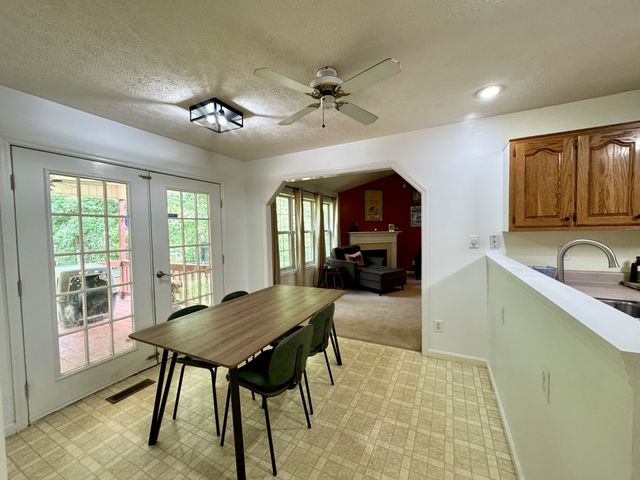 130 Jordan Ln, Hohenwald, TN 38462