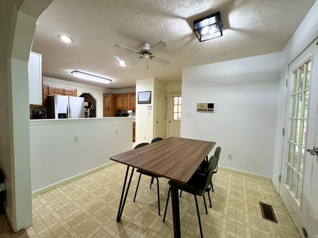 130 Jordan Ln, Hohenwald, TN 38462
