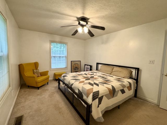 130 Jordan Ln, Hohenwald, TN 38462