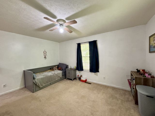 130 Jordan Ln, Hohenwald, TN 38462