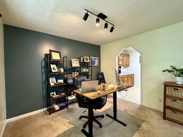 130 Jordan Ln, Hohenwald, TN 38462