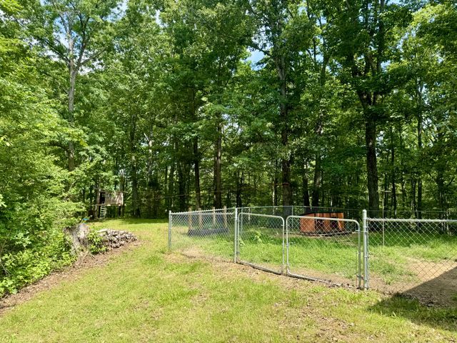 130 Jordan Ln, Hohenwald, TN 38462