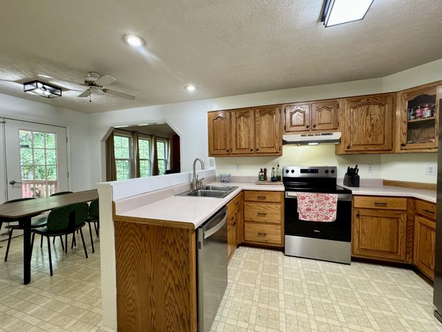130 Jordan Ln, Hohenwald, TN 38462