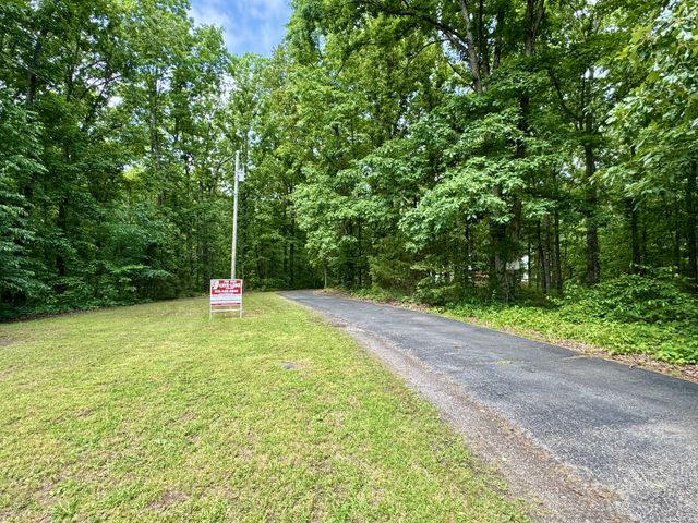 130 Jordan Ln, Hohenwald, TN 38462