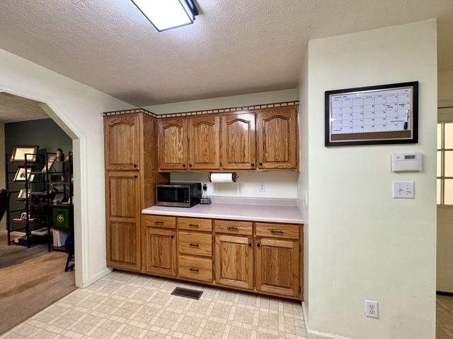 130 Jordan Ln, Hohenwald, TN 38462