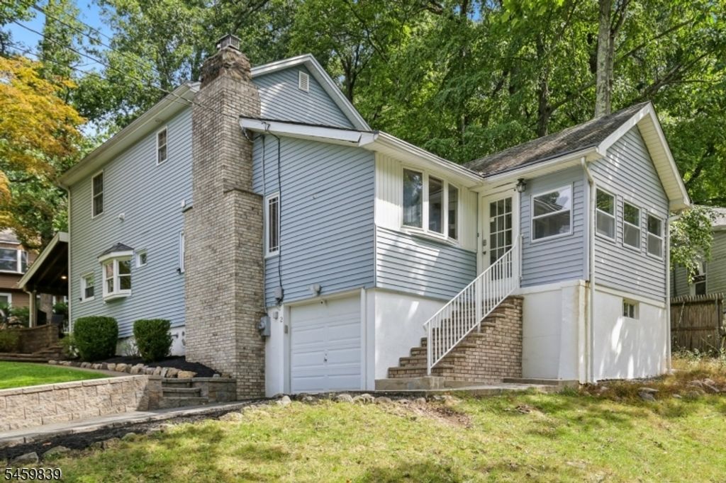2 Whaleback Waddy, Denville Twp., NJ 07834 — exterior