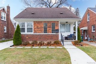 23231 Forest Street, Oak Park, MI 48237