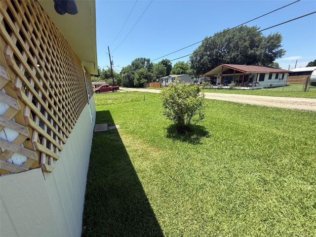11874 Vanwood Street, Willis, TX 77318