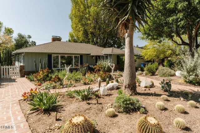 1300 Meadowbrook Road, Altadena, CA 91001