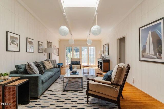 1300 Meadowbrook Road, Altadena, CA 91001