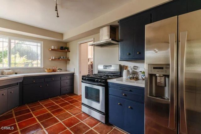 1300 Meadowbrook Road, Altadena, CA 91001