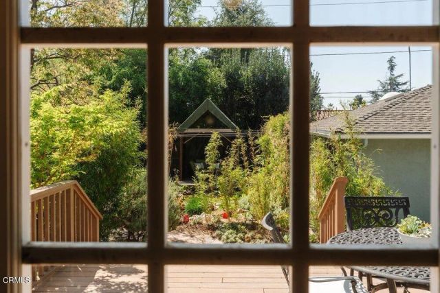 1300 Meadowbrook Road, Altadena, CA 91001