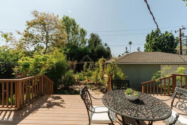 1300 Meadowbrook Road, Altadena, CA 91001