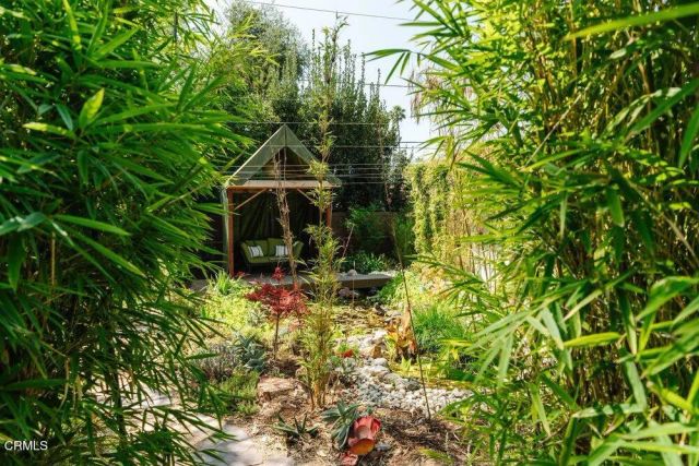 1300 Meadowbrook Road, Altadena, CA 91001