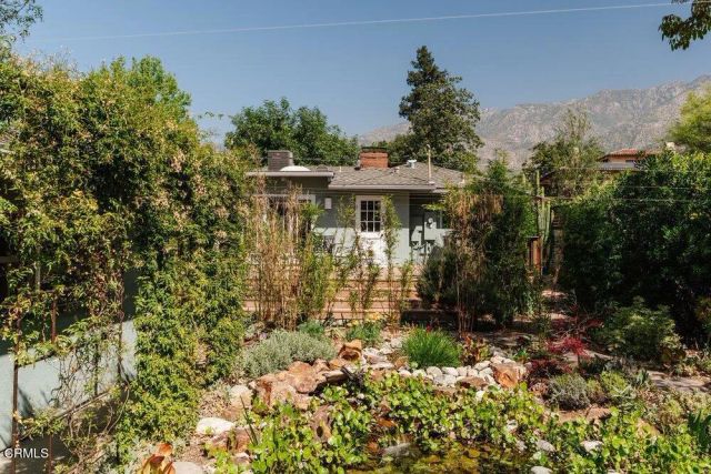 1300 Meadowbrook Road, Altadena, CA 91001