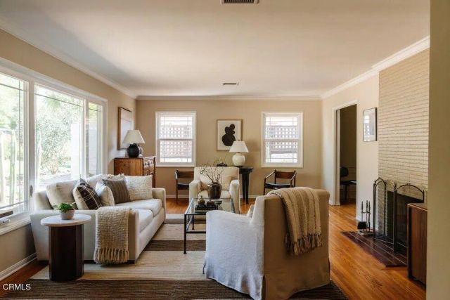 1300 Meadowbrook Road, Altadena, CA 91001