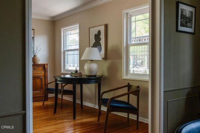 1300 Meadowbrook Road, Altadena, CA 91001