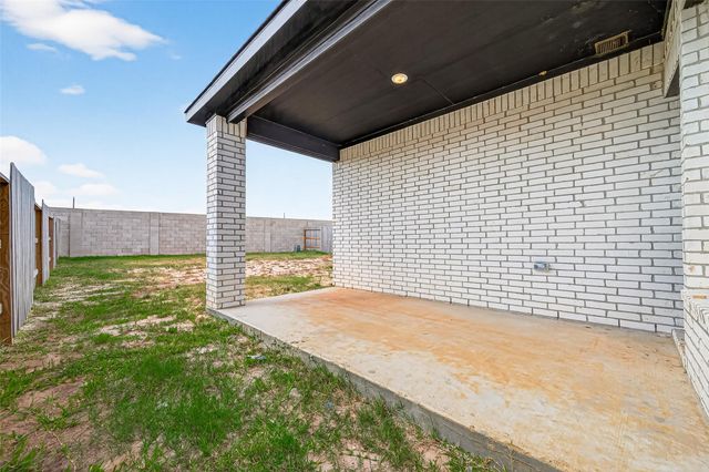 9987 Enclave Grove Drive, Willis, TX 77318
