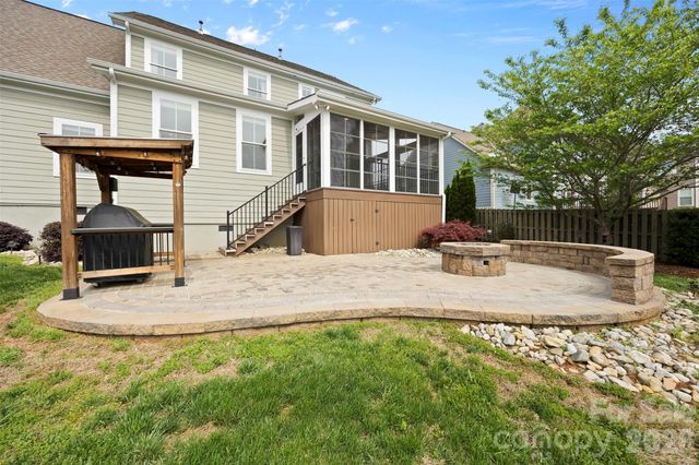 14915 Country Lake Drive, Pineville, NC 28134