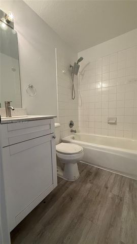 2262 NW 171st Ter, Pembroke Pines, FL 33028